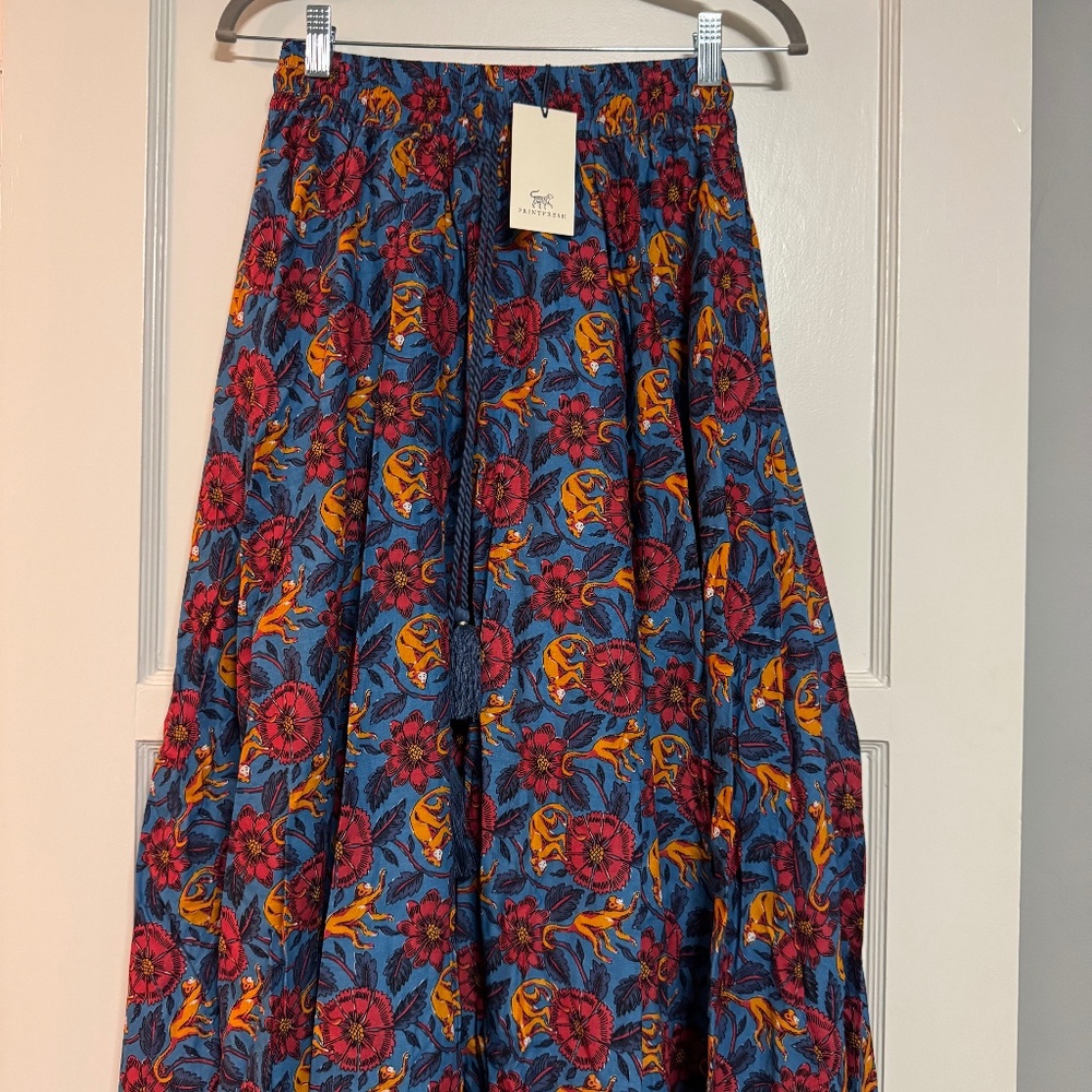 Printfresh Leaps and Bounds Carry On Skirt